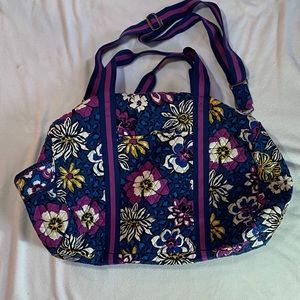 VERA BRADLEY Medium Duffel Bag